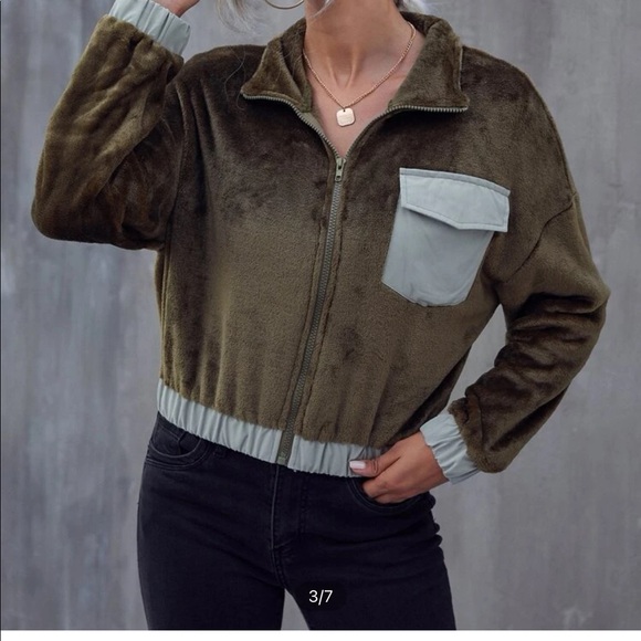 NWOT SHEIN Green Contrast Panel Flap Pocket Drop Shoulder Zip Up Jacket - Picture 2 of 9